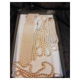 "CLASSIC PEARL" STYLE / JEWELRY LOT