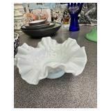 RUFFLED MILK GLASS