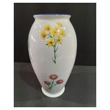 VASE 10 1/2" CREAM COLOR WITH FLOWERS