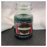 Yankee Christmas Wreath Candle