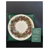 Lenox 1981 Colonial Christmas Wreath Plate