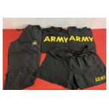 4 PCs Of US Army Clothing Items Size Large