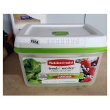 Rubbermaid Fruit Container