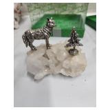 Wolf and Tree on Quartz