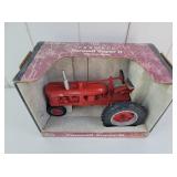 1/16 ERTL McCormick Farmall Super H