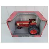 Britains Farmall 806