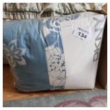 DKNY Full/Queen Comforter Set New