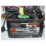 6 AMP BATTERY CHARGER