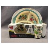 NIP 5 PIECE BAMBOO FIBER DINNERWARE SET