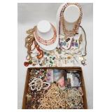 Ladies Vintage Jewelry & Bits