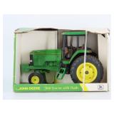 ERTL John Deere 7800 Tractor w/Duals