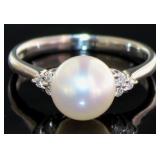 Platinum White Pearl & Natural Diamond Ring