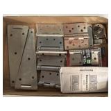 Tray Lot of assorted Hinges