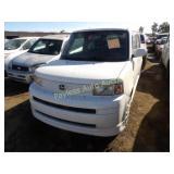 2006 Toyota Scion XB JTLKT334664105549 White