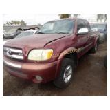 2005 Toyota Tundra 5TBRT34145S469303 Red