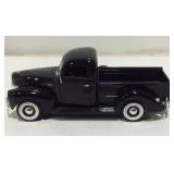 Motor Max 1940 Ford Die-Cast Black Pickup