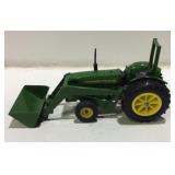 John Deere 1/16 2040 Toy Tractor W/Loader