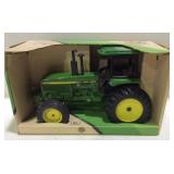 NIB John Deere 4955 MFWD Toy Tractor ERTL 1:16