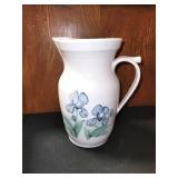 VTG POTTERY WHITE/BLUE PITCHER