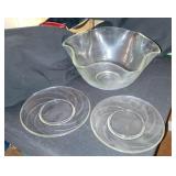 3 PC SCALLOPED HEAVY GLASS BOWL, 2 PLATES