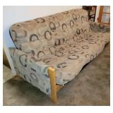 LIGHT WOOD/METAL FRAME FUTON