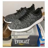 EVERLAST TENNIS SHOES, SZ 8.5, BLACK/WHT