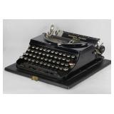 REMINGTON PORTABLE MOD 5 TYPEWRITER