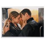 Divergent Shailene Woodley and Theo James signed m