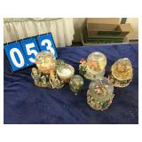 Lot of snowglobes