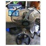 Holmes 18" stand fan