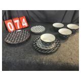 Black & white dish set made in china