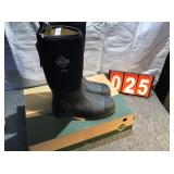 Muck black boots mens 10 womens 11