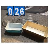 Lot of baking dishes