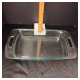 Pyrex 9" x 13" glass baking dish