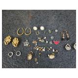 Asst ladies earrings, pendants, pins