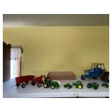 Ford Tractor Damaged, 1/64 Toys, Farm Toys