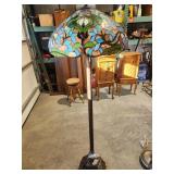 Lamp w/stained glass shade