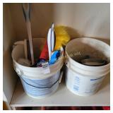 2 Buckets Funnels, Brushes