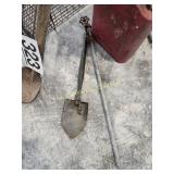 Army Shovel, Clamp