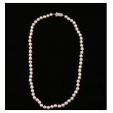 Ladies Pearl Necklace