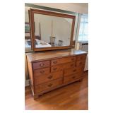 10 drawer Thomasville Long dresser, with attached