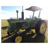 John Deere 2520 tractor