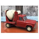 Vtg. Tonka Jeep cement truck