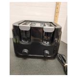 4 Slice Toaster. Tested works . Walmart brand