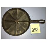 Cast Iron Cornbread Skillet