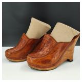 Highlights Leather & Wood Clogs Size 8B