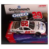 Action 1:24 Kevin Harvick #29 Oreo Show Car