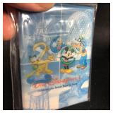 Disney Button Badge: 2000 Hologram