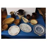 Miscellaneous ceramic kitchen items