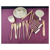 Assorted wooden utensils